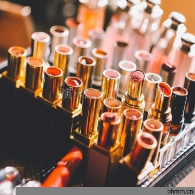 凝彩纤长睫毛膏